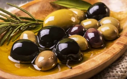 wellhealthorganic.com: 11-health-benefits-and-side-effects-of-olives-benefits-of-olives